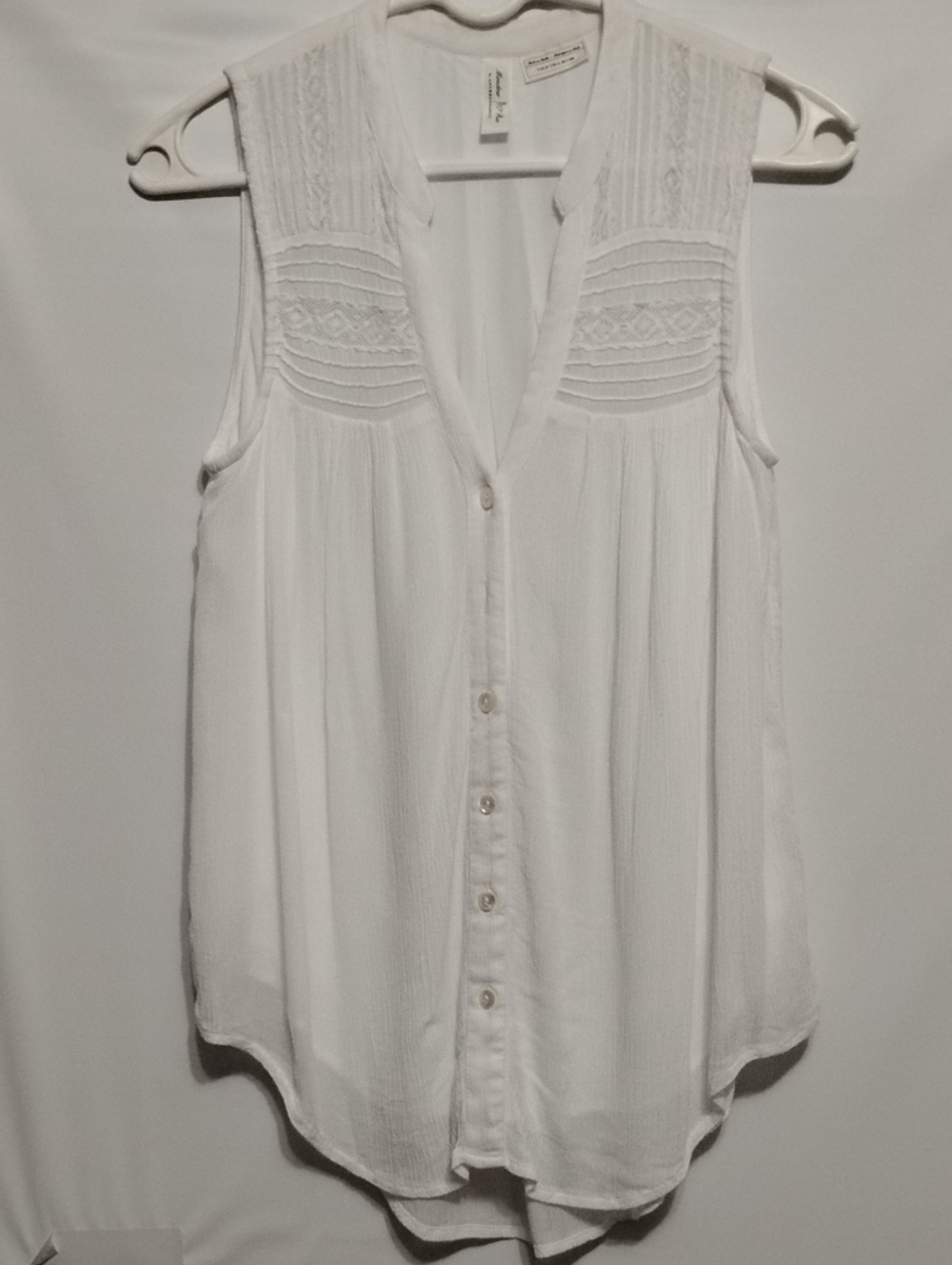 Meadow Rue White Sleeveless Button-Front Blouse